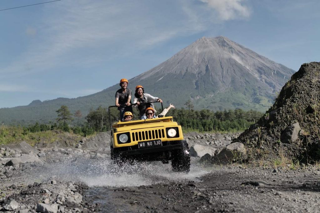 Paket Lava Tour – Jeep Explore Semeru